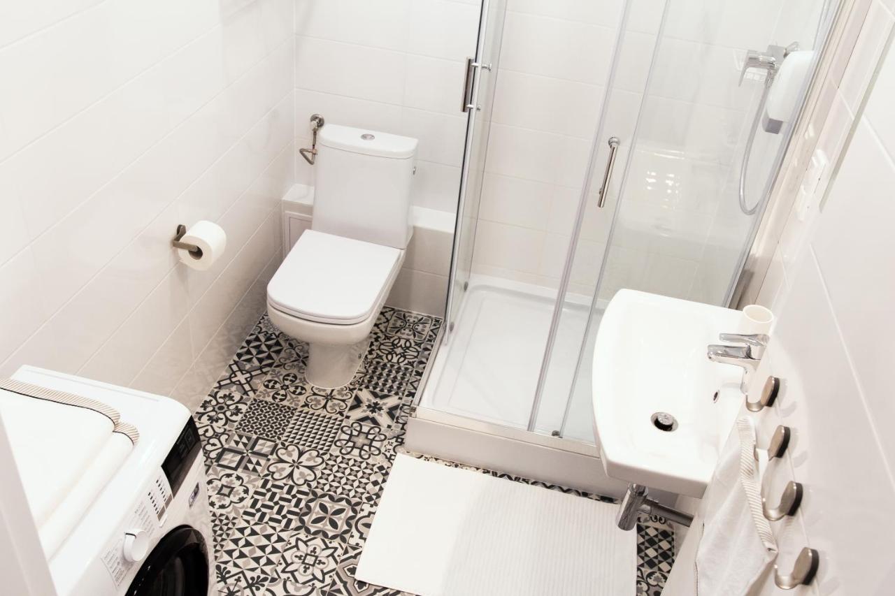 Apartmán Wilcza Apartament Varšava Exteriér fotografie